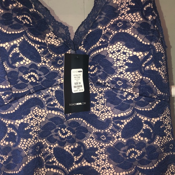Fashion nova lace party/ Date night Dress - Picture 7 of 8
